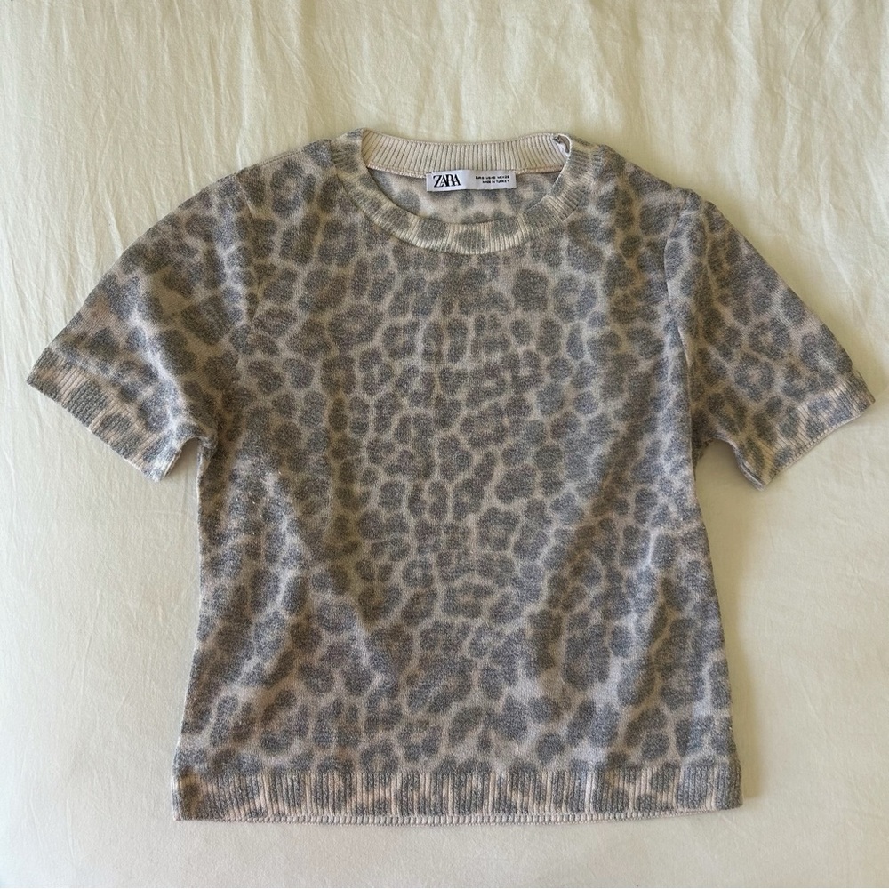 ZARA Leopard Print Short Sleeve Fine Knit Top